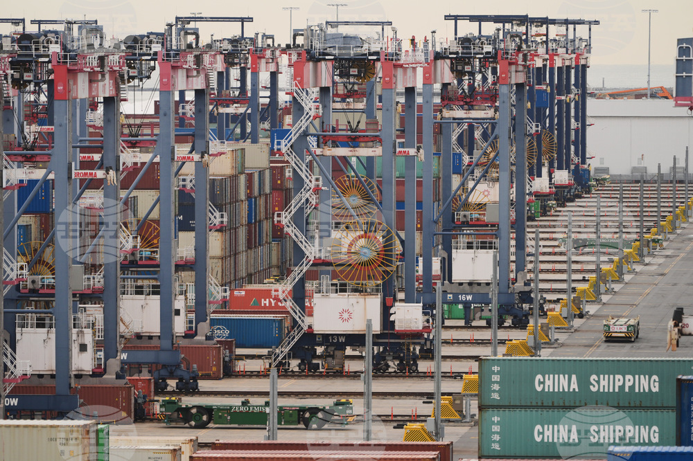 Новите мита на Тръмп влязоха в сила със ставка от 10 процента