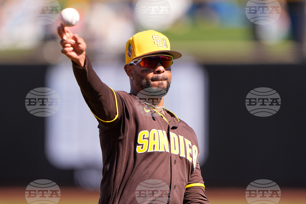 Padres Mariners Spring Baseball
