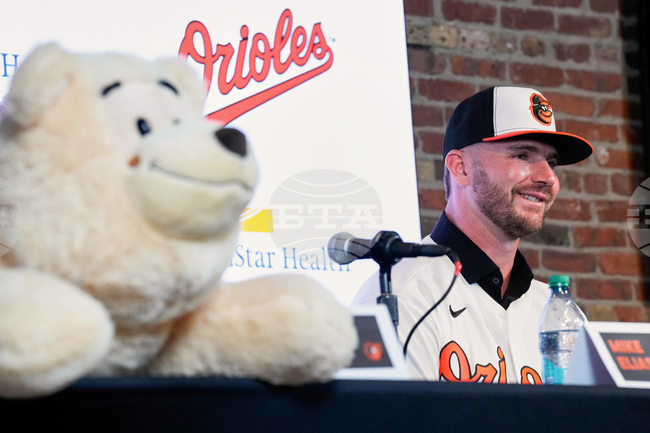 Orioles Alonso Homers Baseball