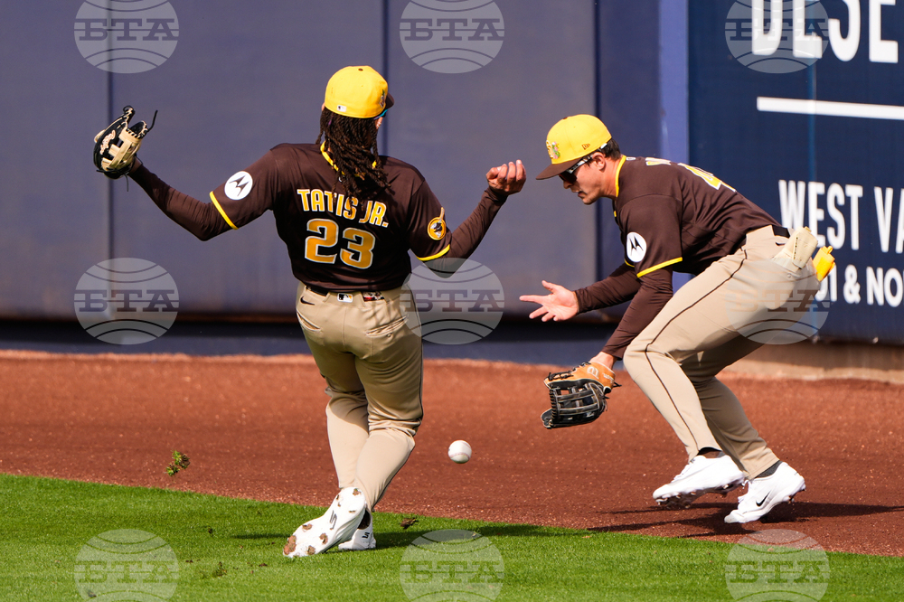 Padres Mariners Spring Baseball