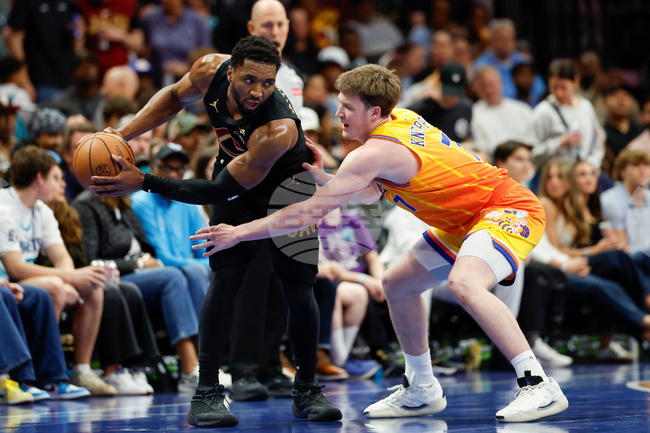 Cavaliers Hornets Basketball