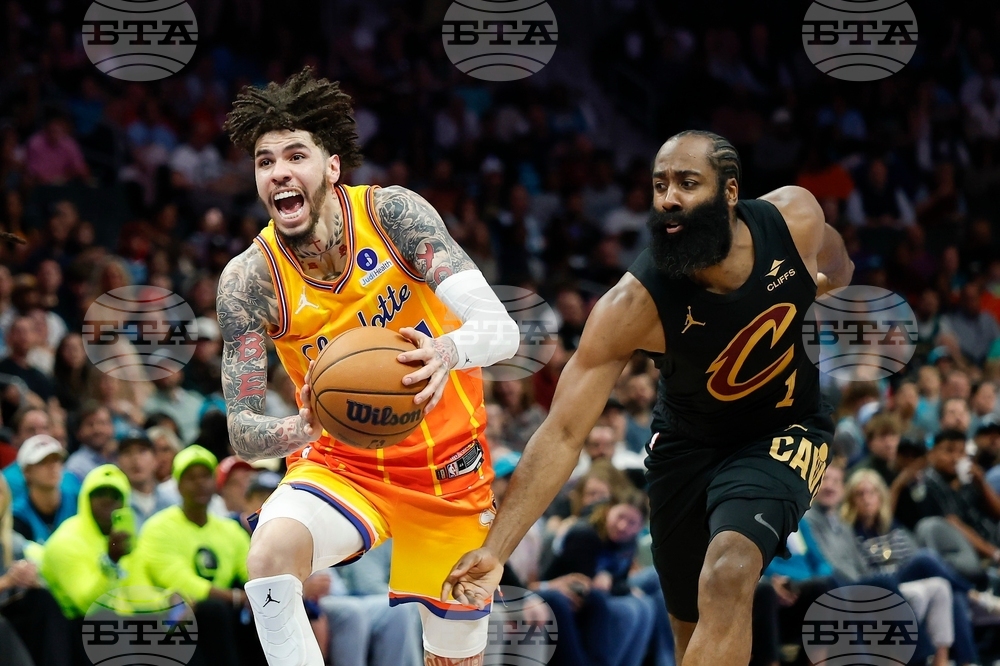 Cavaliers Hornets Basketball