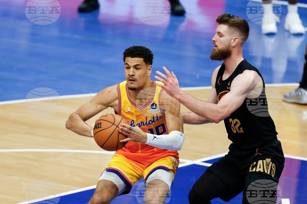 Cavaliers Hornets Basketball