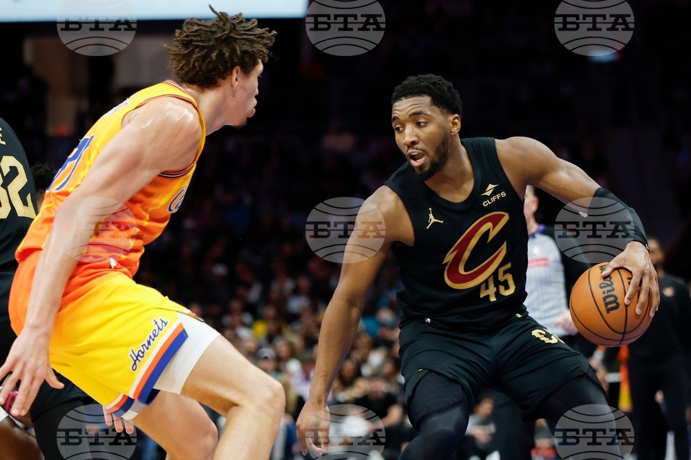 Cavaliers Hornets Basketball