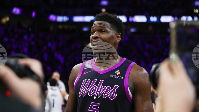 Антъни Едуардс беше глобен от НБА с 25 хиляди долара за хвърляне на топка към трибуните