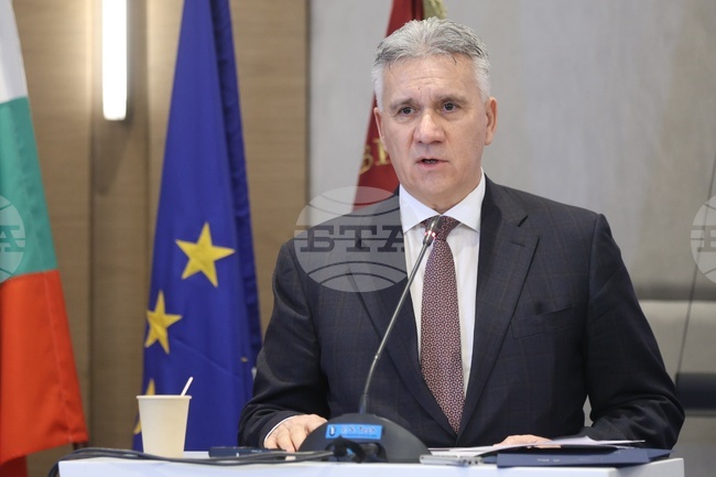 Независимостта на адвокатурата трябва да бъде пазена от политическо влияние, каза Марио Димитров от Съюза на юристите в България