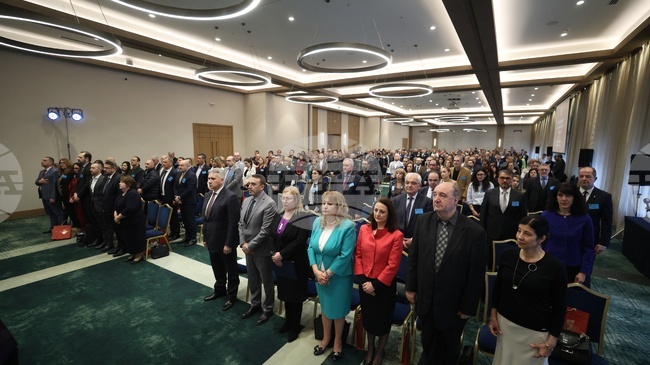 С призиви за отстояване на независимост и за повишаване на доверието към юридическото съсловие започна Годишното общо събрание на адвокатите в страната