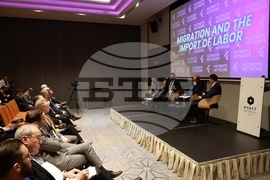 Международна конференция - „Проблеми и трудности пред суверенните държави в Европа“ - Първи панел - „Миграция и внос на работна ръка“