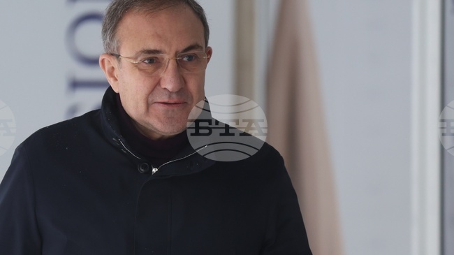 Най-важното е БСП да се представи по най-добрия начин на предсрочните избори, това зависи от този и следващия пленум на партията, каза Борислав Гуцанов 