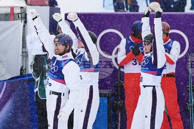 Отборът на САЩ защити олимпийската си титла във въздушната акробатика за смесени тимове