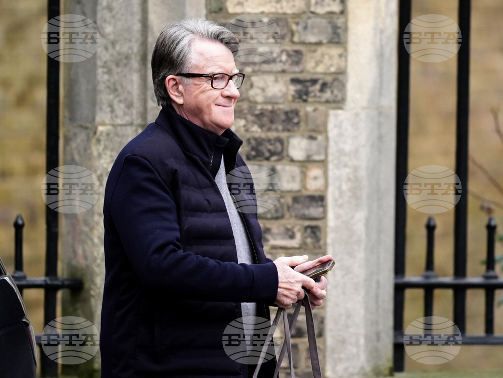 Бившият британски посланик в САЩ Питър Манделсън бе освободен под гаранция