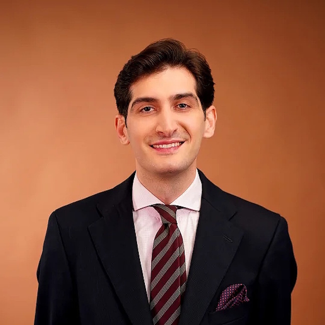 Кои са истинските привидения, питат в Сатирата