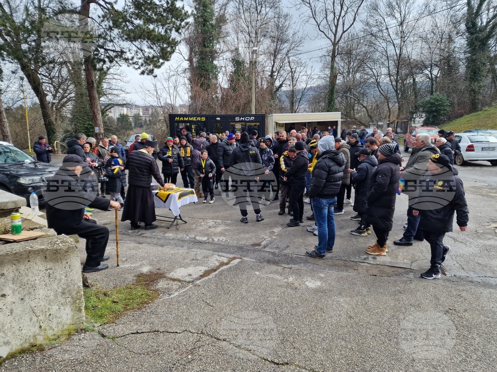 Перник - Миньор Перник - Хебър Пазарджик - футбол