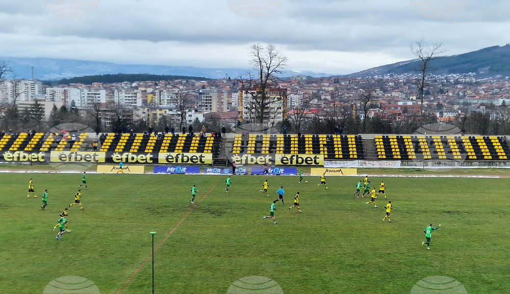 Перник - Миньор Перник - Хебър Пазарджик - футбол