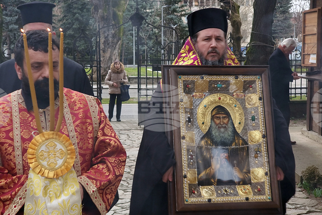 В Кюстендил бе посрещната икона със светите мощи на свети Гавриил Ургебадзе