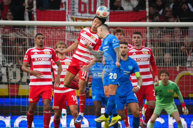 С два гола на Хари Кейн Байерн (Мюнхен) постигна 19-а победа в Бундеслигата, 3-ият Хофенхайм с равенство при гостуването на Кьолн