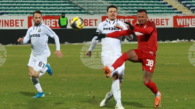 ЦСКА достигна до успеха срещу Славия след гол на Алехандро Пиедраита