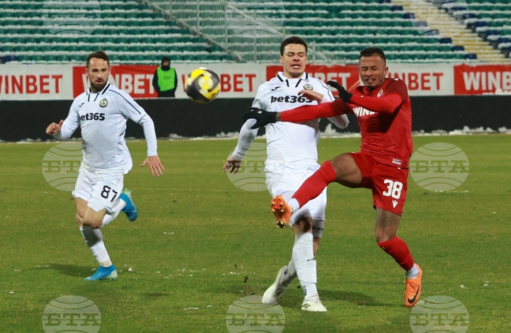 ЦСКА достигна до успеха срещу Славия след гол на Алехандро Пиедраита