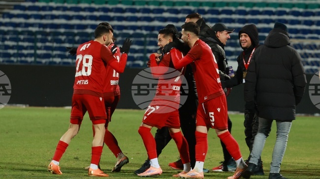 Късен красив гол на Пиедраита измъкна победата за ЦСКА срещу Славия