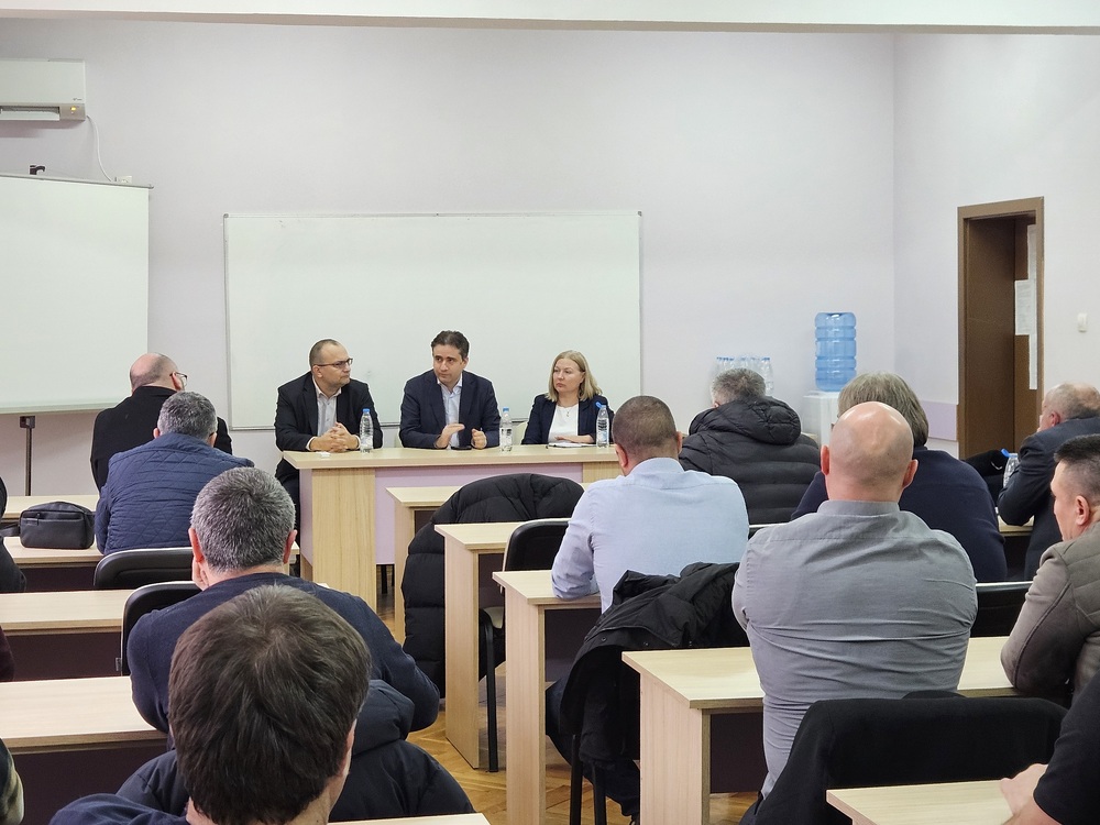 „Да, България“ се срещна с бизнеса в Кърджали: Моделът на ДПС се пропуква
