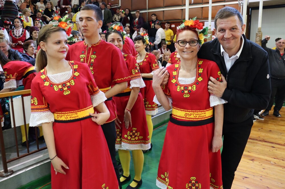 Кметът на Община Хасково Станислав Дечев откри 10 юбилейно издание на фолклорния фестивал „Хайдушка софра“ Хасково 2023 