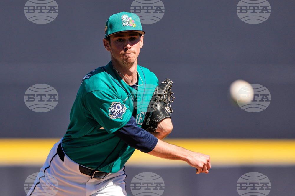 Giants Mariners Spring Baseball