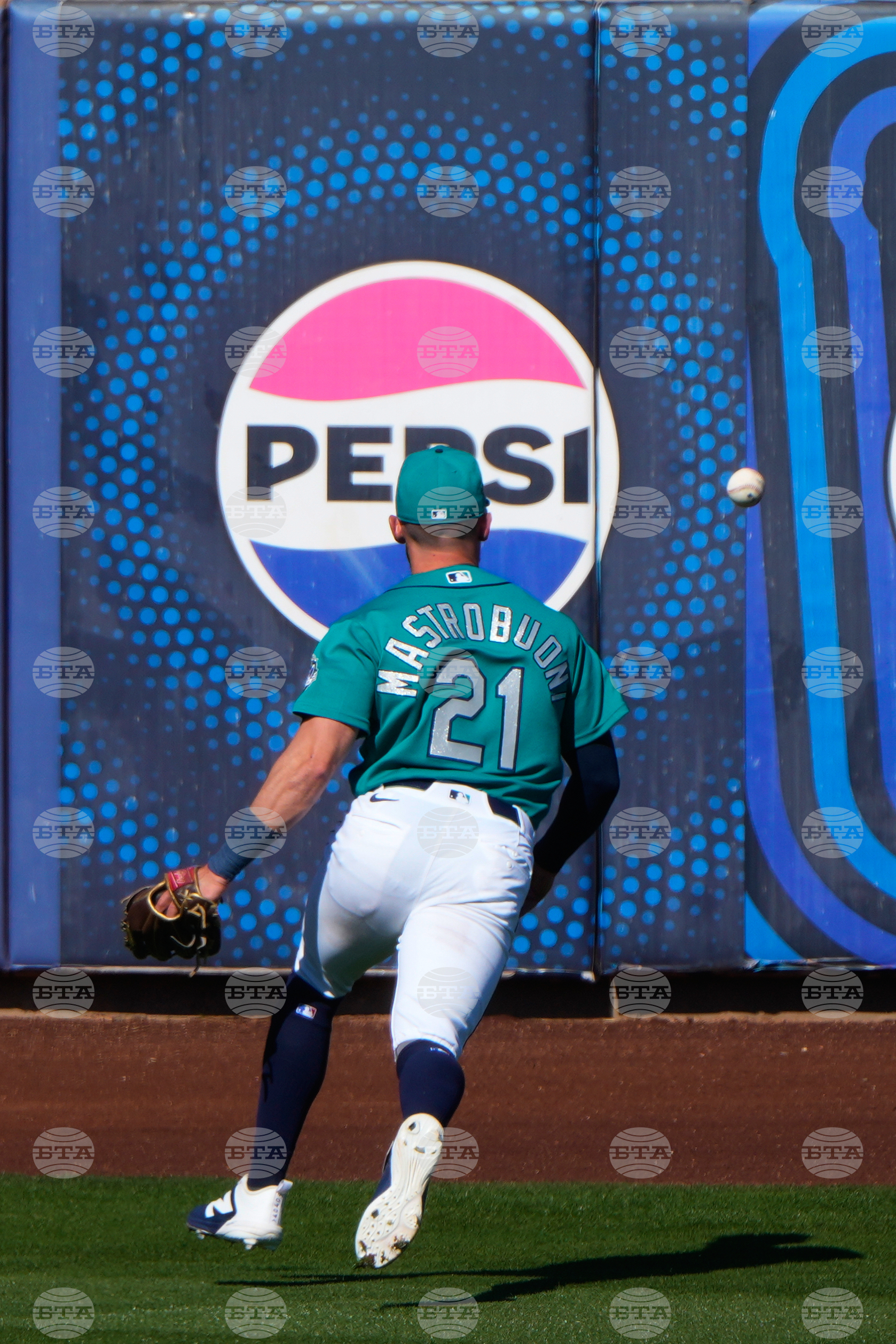 Giants Mariners Spring Baseball