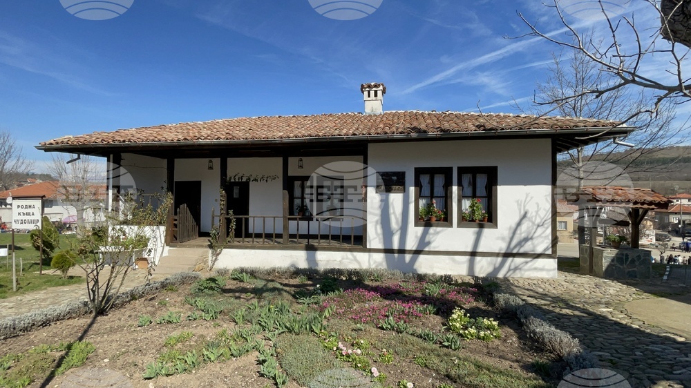 Село Турия -кукерски фестивал