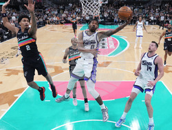 Kings Spurs Basketball