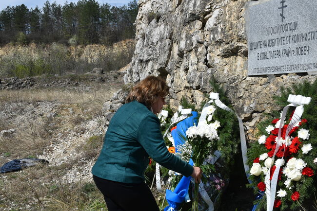 Кметът на Ловеч: Наш дълг е да говорим за неопровержимите факти за концлагера "Слънчев бряг"