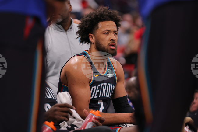 Лидерът в Източната конференция на НБА Детройт Пистънс остава без плеймейкъра си Кейд Кънингам за неопределен период от време