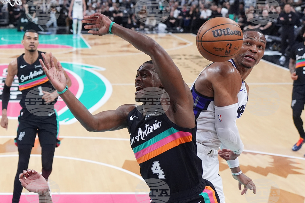 APTOPIX Kings Spurs Basketball