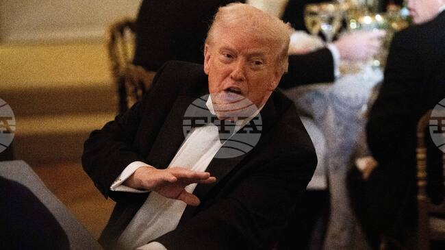 Тръмп съобщи, че ще изпрати кораб болница в Гренландия