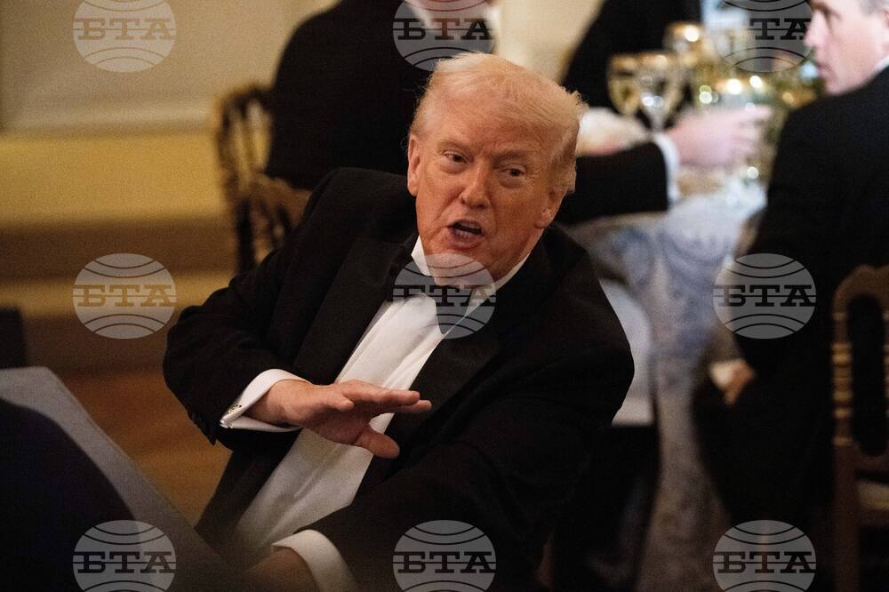 Тръмп съобщи, че ще изпрати кораб болница в Гренландия