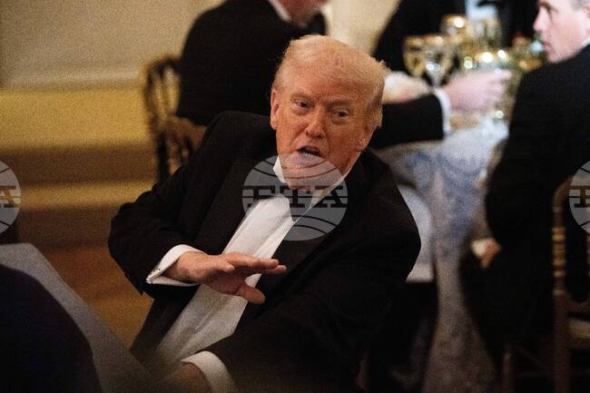 Тръмп съобщи, че ще изпрати кораб болница в Гренландия