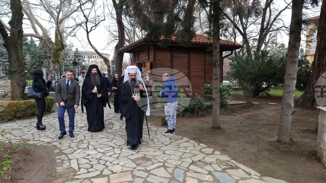 Целта на поста е да се очистим от всичко онова, което ни пречи да изживеем радостта от възкресението, каза патриарх Даниил в Кюстендил