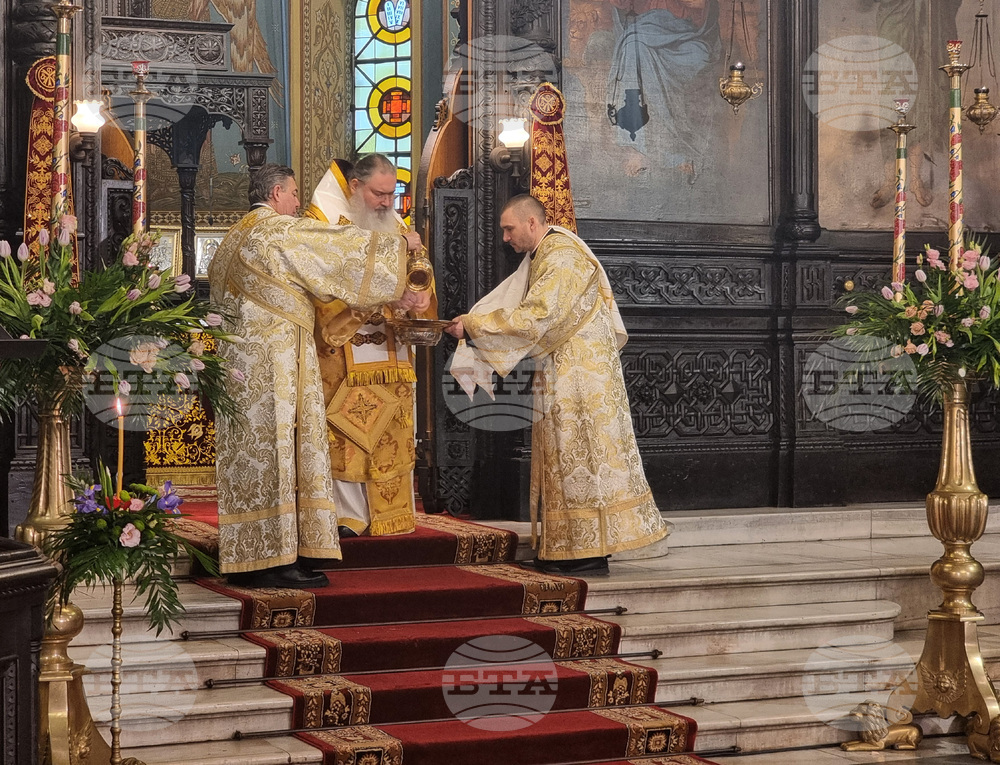 Варна - Неделя Сиропустна - Божествена света литургия