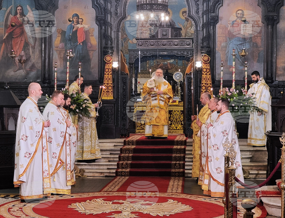 Варна - Неделя Сиропустна - Божествена света литургия