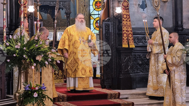 Християнинът е този, който трябва да прости непростимото, каза Варненският митрополит Йоан в литургията на Неделя сиропустна
