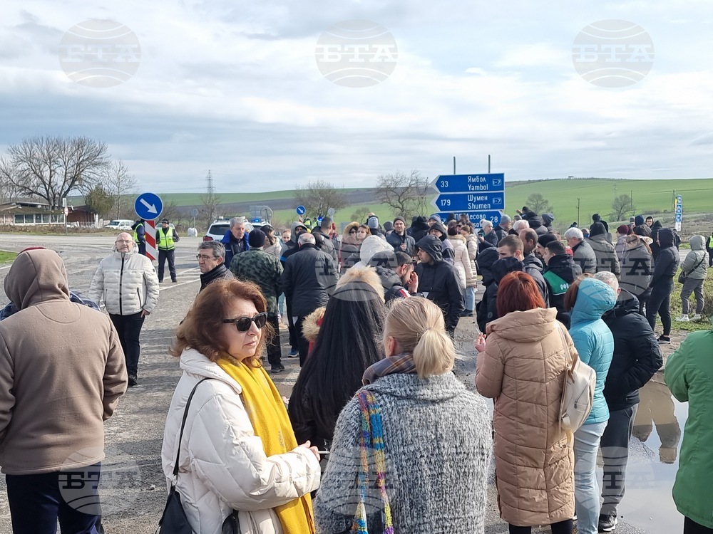 Елхово - акция - блокиран път I-7