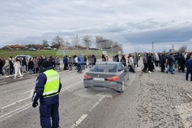 Елхово - акция - блокиран път I-7