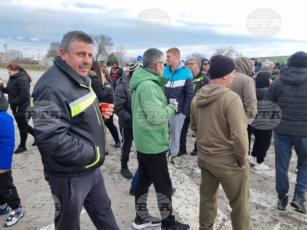 Елхово - акция - блокиран път I-7