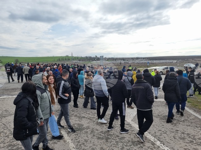 Елхово - акция - блокиран път I-7