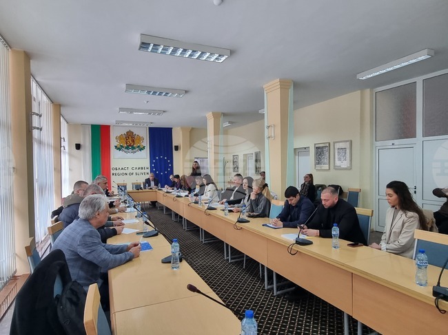 Политическите сили в Сливен договориха заместник-председателите на РИК, не постигнаха съгласие за председател и секретар 