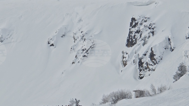 Условията за туризъм в планините са лоши, съобщиха за БТА от Планинската спасителна служба на Българския Червен кръст