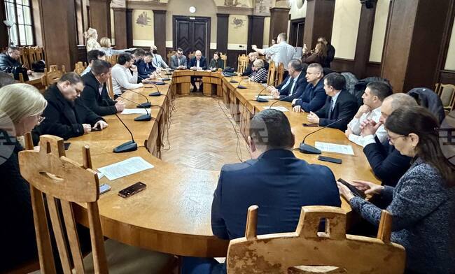 Консултациите в Бургас не доведоха до съгласие за председател и секретар на РИК