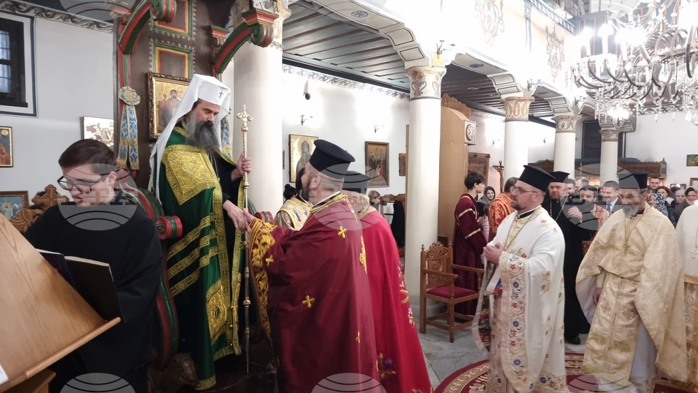Кюстендил - патриарх Даниил - литургия
