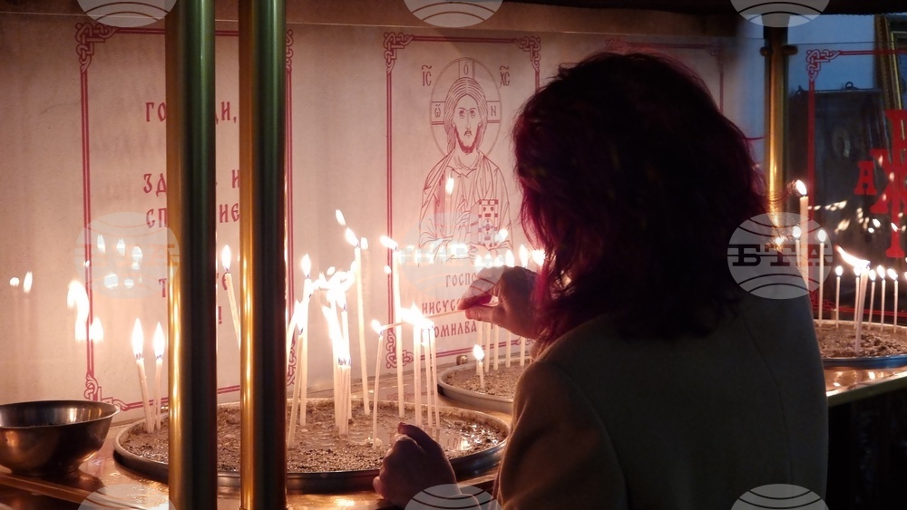 Кюстендил - патриарх Даниил - литургия