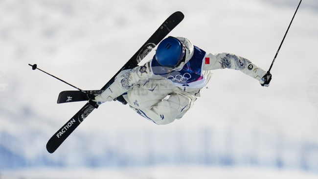 Олимпийската шампионка Айлин Гу разбрала за смъртта на баба си минути след защитата на титлата си в дисциплината халфпайп