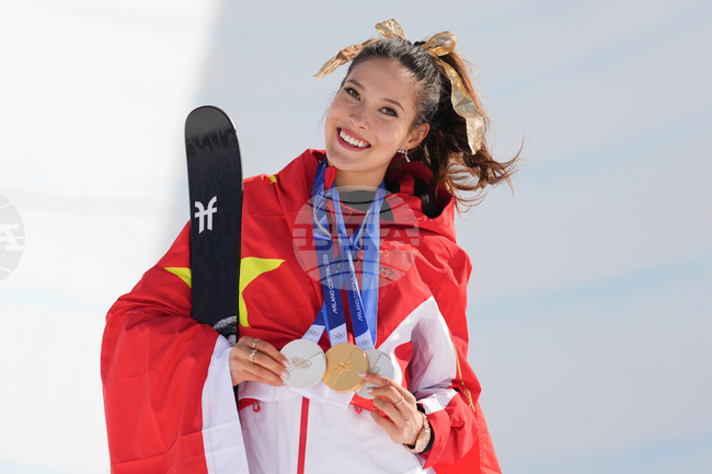 Айлин Гу от Китай защити титлата си в дисциплината халфпайп и стана най-титулуваната жена в ските-свободен стил на Олимпийски игри